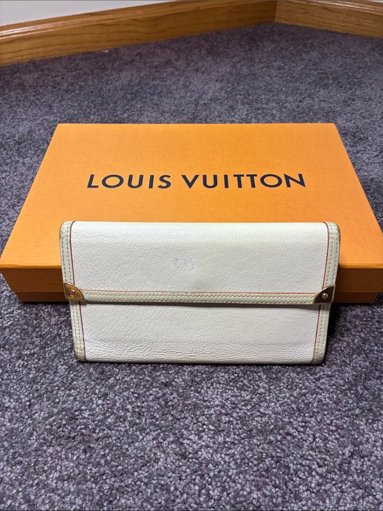 Louis Vuitton Handbags - Vintage Louis Vuitton Cream Leather Wallet with Gold Tone Corners & Red Trim